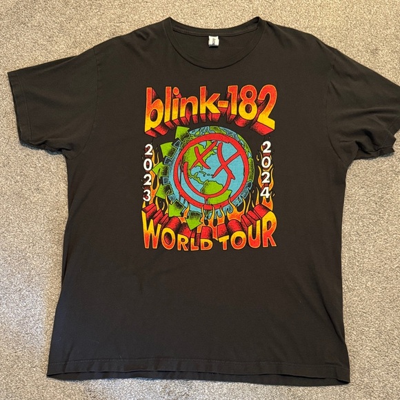Tultex Blink-182 World Tour Charcoal T-Shirt - Picture 1 of 6